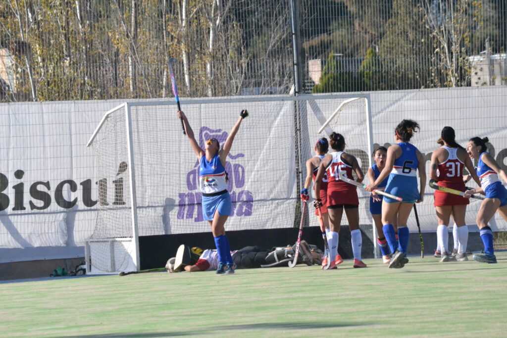 Cooperativa se quedó en la máxima categoría del hockey sanjuanino