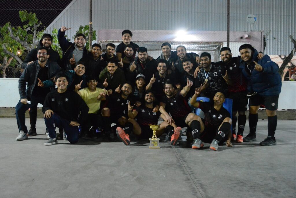 Lomas Rivadavia es el monarca del Hockey Pista